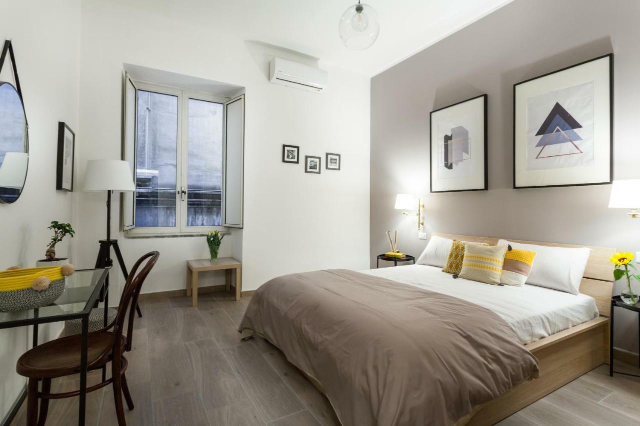 Manuela Apartments Centro Storico Naples Exterior photo